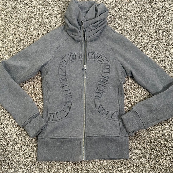 Lululemon gray glitter cuddle up jacket size 2 - Picture 3 of 16